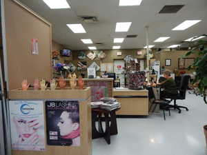 Picture of Cần Bán Nail Shop Thành phố Grapevine, TX. Vị trí: Trung Walmart khu nhà giàu