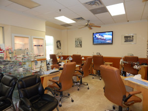 Picture of Cần Bán Nail Shop ở Irving, TX. Shopping center. Income/tháng: $45,000